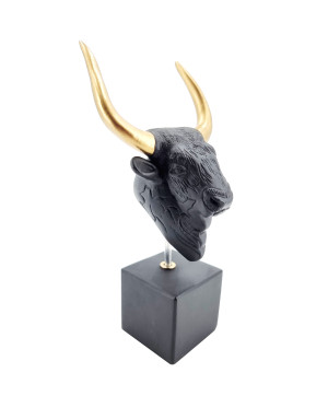 Sophia : Taurus head, Sculpture noire & dorée